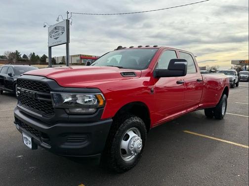2024 RAM 3500 Tradesman Crew Cab 4x4 8' Box