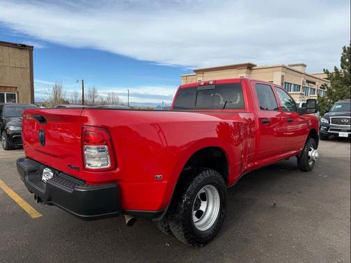 2024 RAM 3500 Tradesman Crew Cab 4x4 8' Box