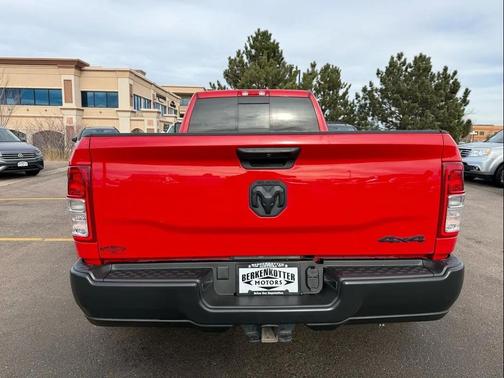 2024 RAM 3500 Tradesman Crew Cab 4x4 8' Box