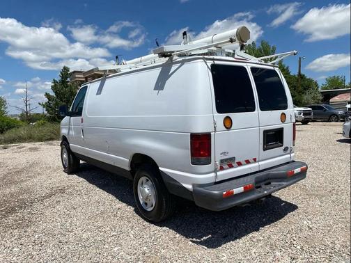 Oxford White Clearcoat 2007 Ford E250 Base