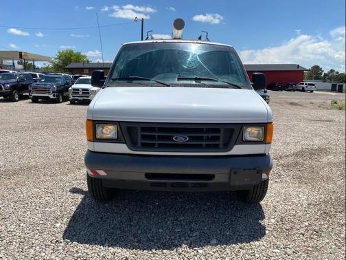 Oxford White Clearcoat 2007 Ford E250 Base