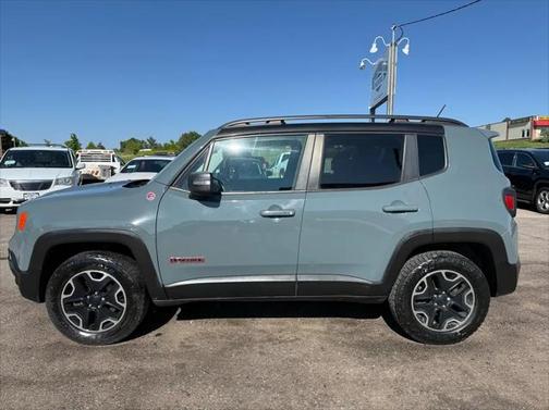 2016 Jeep Renegade Trailhawk