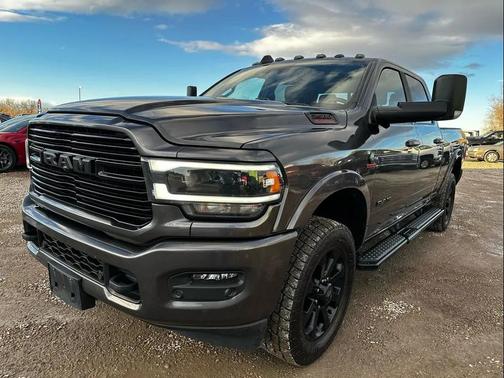 2020 RAM 2500 Laramie Crew Cab 4X4 6'4' Box
