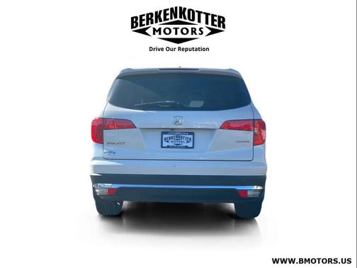 White Diamond Pearl 2016 Honda Pilot Touring