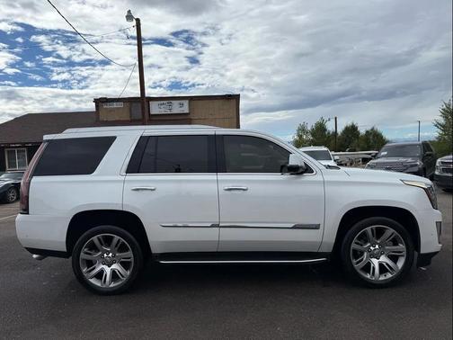 2018 Cadillac Escalade Luxury