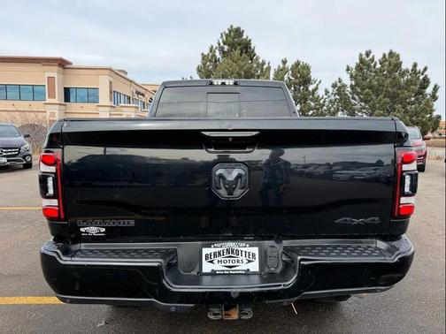 2019 RAM 2500 Laramie Crew Cab 4x4 6'4' Box