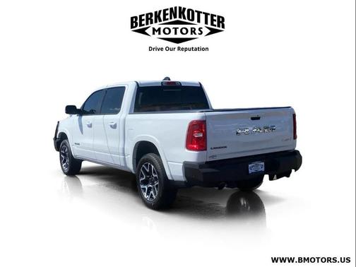 Bright White Clearcoat 2025 RAM 1500 Laramie