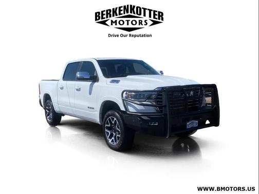 Bright White Clearcoat 2025 RAM 1500 Laramie