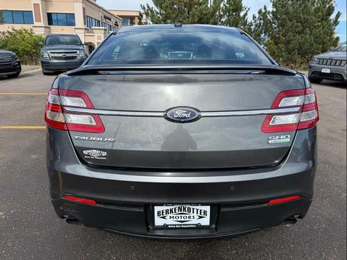2016 Ford Taurus SHO
