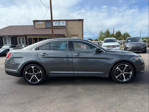 2016 Ford Taurus SHO