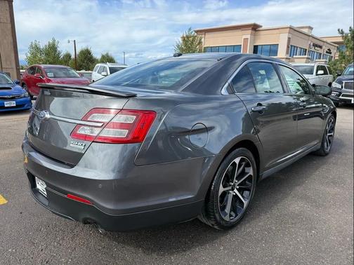 2016 Ford Taurus SHO