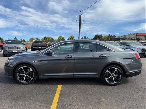 2016 Ford Taurus SHO