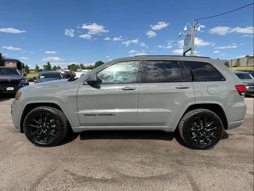 2021 Jeep Grand Cherokee Laredo