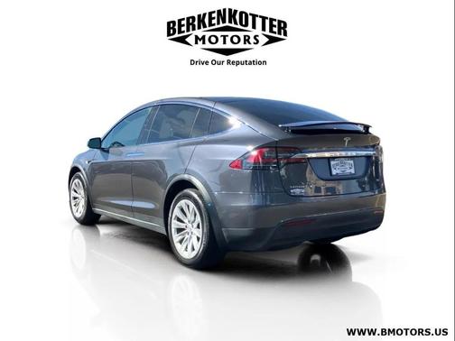 Gray 2017 Tesla Model X 75D