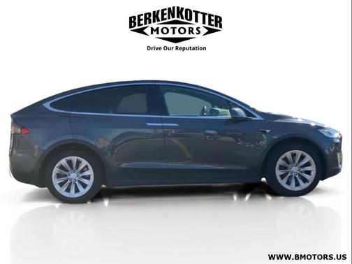 Gray 2017 Tesla Model X 75D
