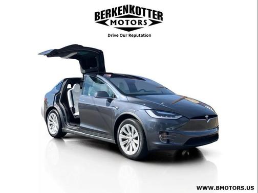 Gray 2017 Tesla Model X 75D