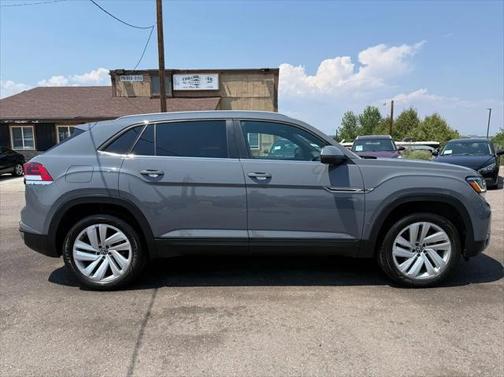 2022 Volkswagen Atlas Cross Sport 3.6L V6 SE w/Technology