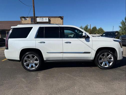 2016 Cadillac Escalade Premium