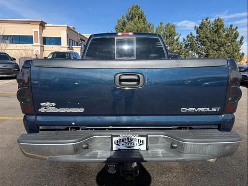 2005 Chevrolet Silverado 2500 LS H/D Crew Cab