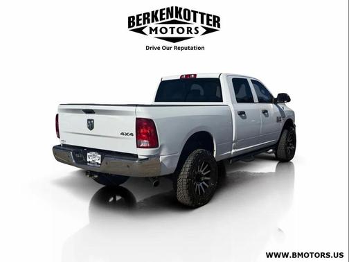 2017 RAM 2500 Tradesman Crew Cab 4x4 6'4' Box