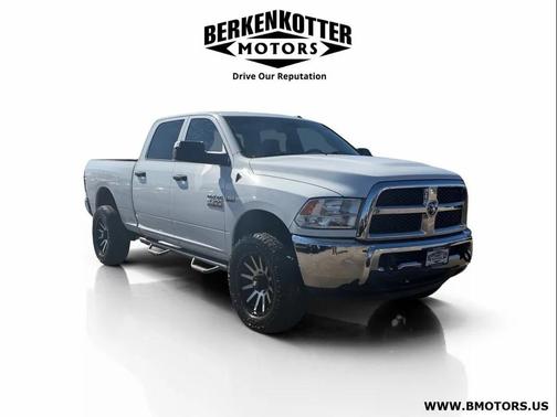 2017 RAM 2500 Tradesman Crew Cab 4x4 6'4' Box