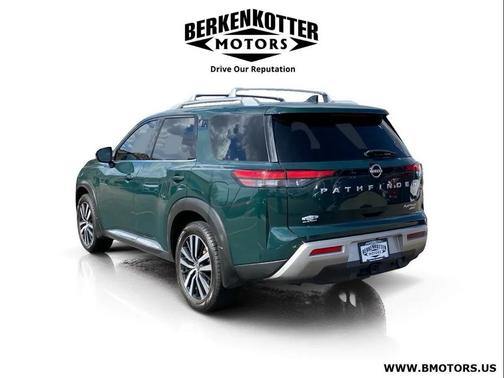 Green 2024 Nissan Pathfinder Platinum 4WD