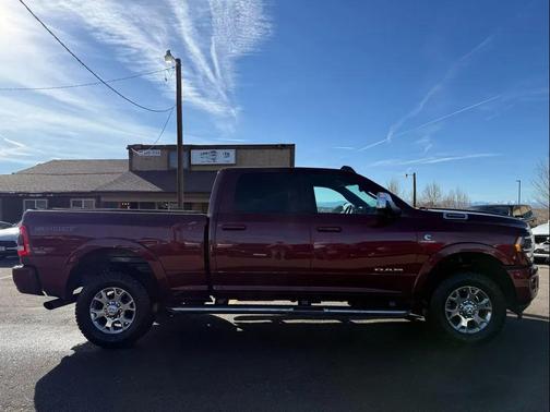 2020 RAM 2500 Laramie Crew Cab 4x4 6'4' Box