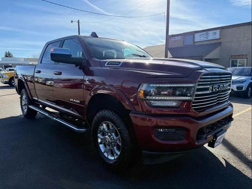 2020 RAM 2500 Laramie Crew Cab 4x4 6'4' Box