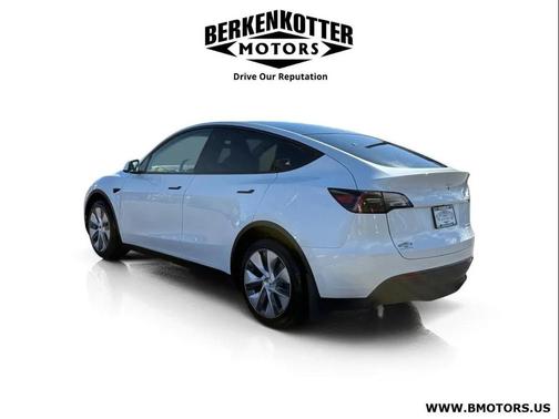 2023 Tesla Model Y AWD