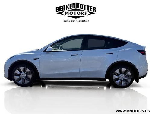 2023 Tesla Model Y AWD