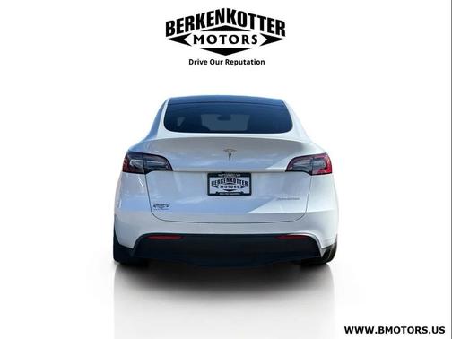 2023 Tesla Model Y AWD
