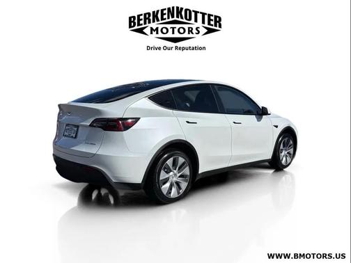 2023 Tesla Model Y AWD