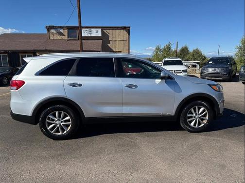2018 Kia Sorento LX
