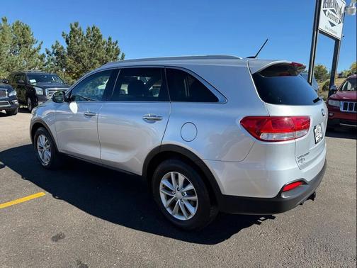2018 Kia Sorento LX