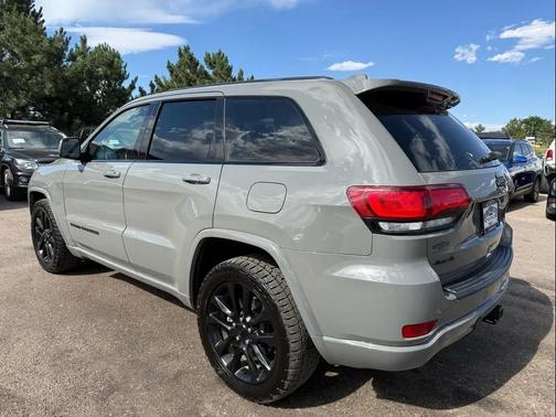 2021 Jeep Grand Cherokee Laredo