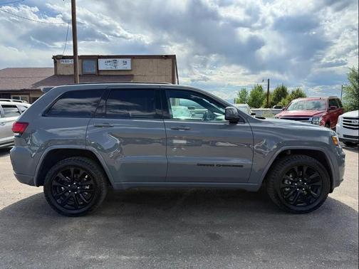 2021 Jeep Grand Cherokee Laredo