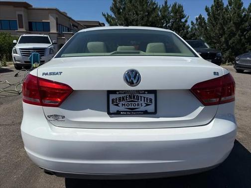 2012 Volkswagen Passat 2.5 SE
