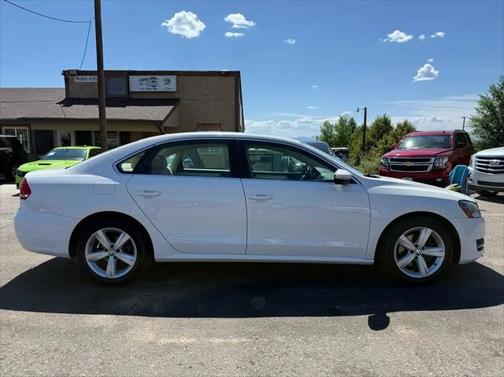 2012 Volkswagen Passat 2.5 SE