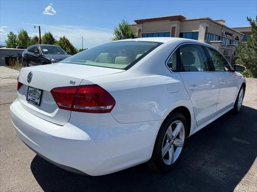 2012 Volkswagen Passat 2.5 SE