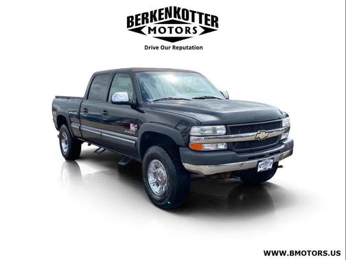 Onyx Black 2001 Chevrolet Silverado 2500 LS H/D Crew Cab