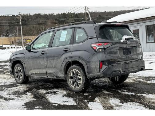 2025 Subaru Forester Base