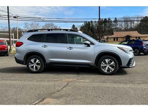 Ice Silver Metallic 2023 Subaru Ascent Premium