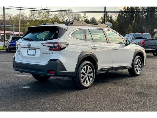 2025 Subaru Outback 2.5i