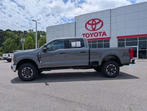 Gray Metallic 2024 Ford F-250 XLT