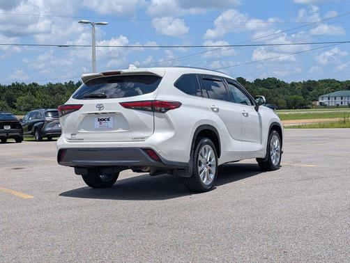 Blizzard Pearl 2021 Toyota Highlander Limited