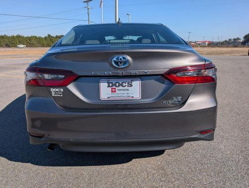 2024 Toyota Camry Hybrid LE