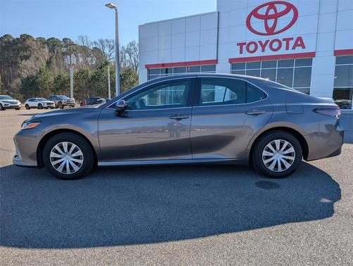 2024 Toyota Camry Hybrid LE