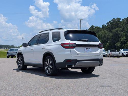 Platinum White Pearl 2025 Honda Pilot Touring 8-Passenger