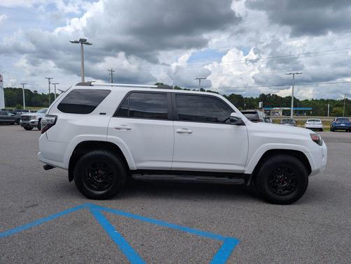 Super White 2020 Toyota 4Runner SR5 Premium