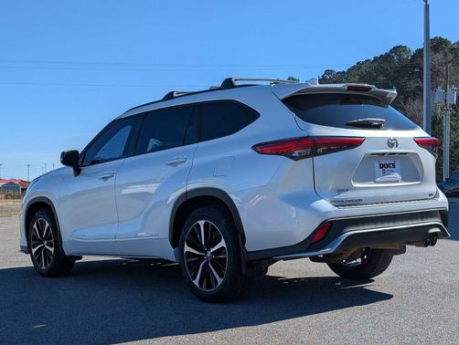 2022 Toyota Highlander XSE